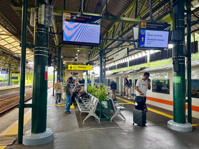 Pemesanan Tiket Kereta Api Reguler Lebaran Dibuka Bertahap, H2 Lebaran Masih Tersedia