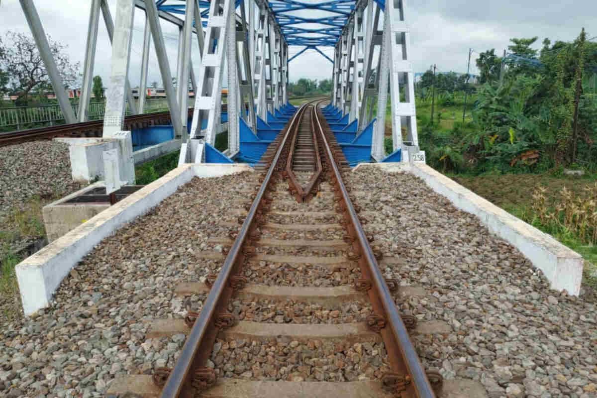 Gempa Pacitan, 11 Perjalanan KA di Daop 7 Madiun Dihentikan Perjalanannya