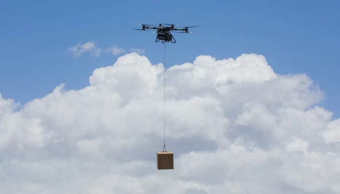 Distribusi Material Konstruksi ke Area Terpencil dengan DJI FlyCart 100