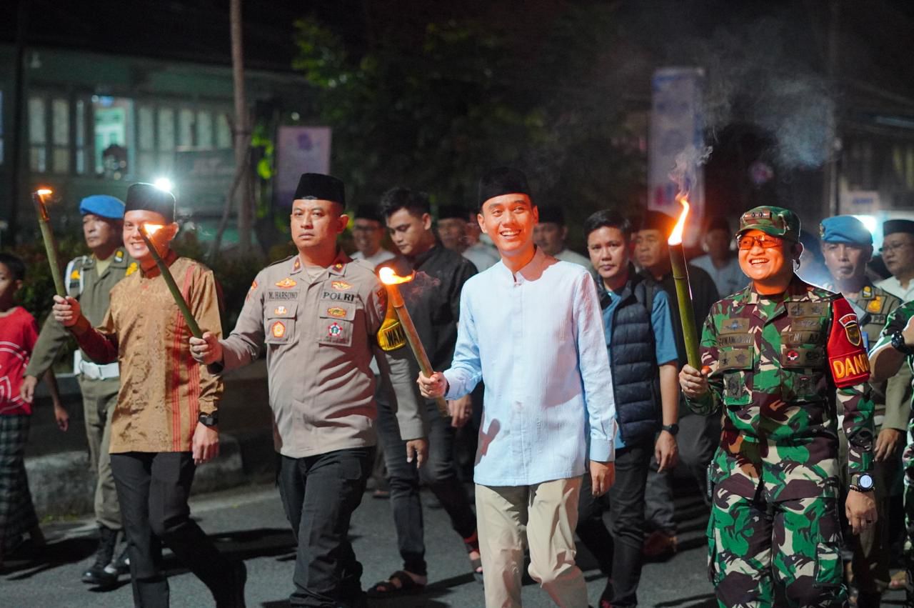 Takbir Bergema, Pawai Keliling Semarakkan Malam Lebaran di Kayuagung