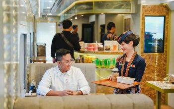 KAI Services Hadirkan Menu Spesial Loko Café di Kuliner Kereta Saat Angleb 2026 KAI Services Hadirkan Menu Spesial Loko Café di Kuliner Kereta Saat Angleb 2026
