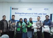 Peduli Perjuangan Lady Ojol Jabodetabek, BRI Finance Bagikan Sembako dan THR