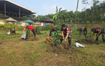 Peringati Hari Bumi, Koramil 02/Penjaringan Bersama Tiga Pilar Tanam 1.000 Pohon Buah