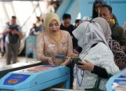 Kartini di Lintas Rel: Petugas LRT Jabodebek Berkebaya, Ajak Masyarakat Rayakan Emansipasi