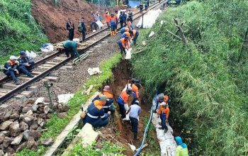 Perbaikan Gogosan Dikebut, KAI Daop 2 Bandung Targetkan Esok Hari Operasional KA Siliwangi Kembali Normal