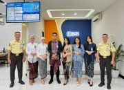 Frontliner BRI Krekot Kenakan Busana Nasional di Hari Kartini