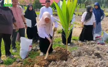 HARAPAN BARU DARI GERAKAN HIJAU DI SMA NEGERI UNGGUL: PENANAMAN POHON SEBAGAI WARISAN MASA DEPAN