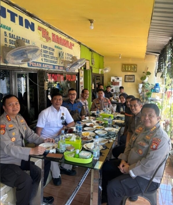 Komjen Yudhiawan Wibisono Hadir Dan Santap Siang Di Kantin Mapolda Sulsel