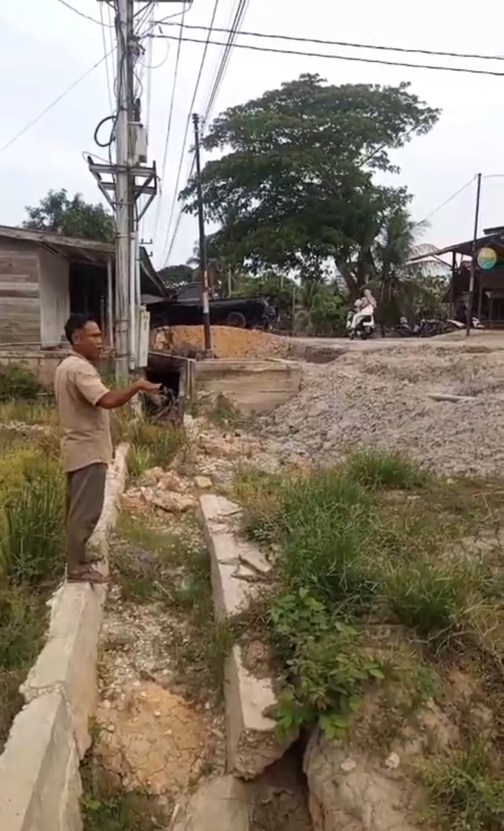 BRIGADE PANGAN PERKASA DESA PAYA SENGAT PRIHATIN: POMPA AIR DAN SALURAN IRIGASI RUSAK SELAMA 6 BULAN LEBIH, PETANI GAGAL TANAM HINGGA DUA MUSIM