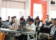 Telkom Tingkatkan Kapabilitas Developer Lewat AI Connect Offline Series di Makassar Telkom Tingkatkan Kapabilitas Developer Lewat AI Connect Offline Series di Makassar